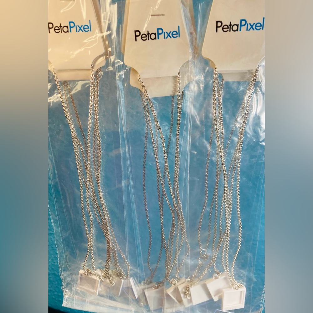 NWT 12 PACK!!! PETAPIXEL Instant Photo Pendant Necklaces Individually Wrapped - Picture 15 of 15